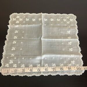 10 Vintage Handkerchiefs, bundle of 10. Very delicate hand embroidery, cotton